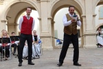 Die Kapellmeister Thomas Hammer und Wolfgang Tischhart moderierten das Konzert - Foto: Angelika Reichmann